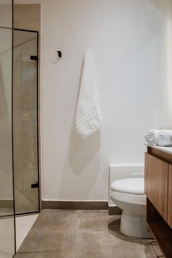 Villaz Luxury Vacation Homes 메딜린 아파트호텔