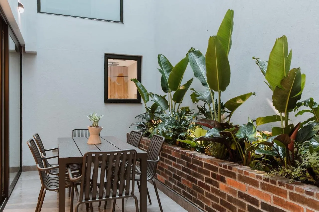 Villaz Luxury Vacation Homes 메딜린 아파트호텔