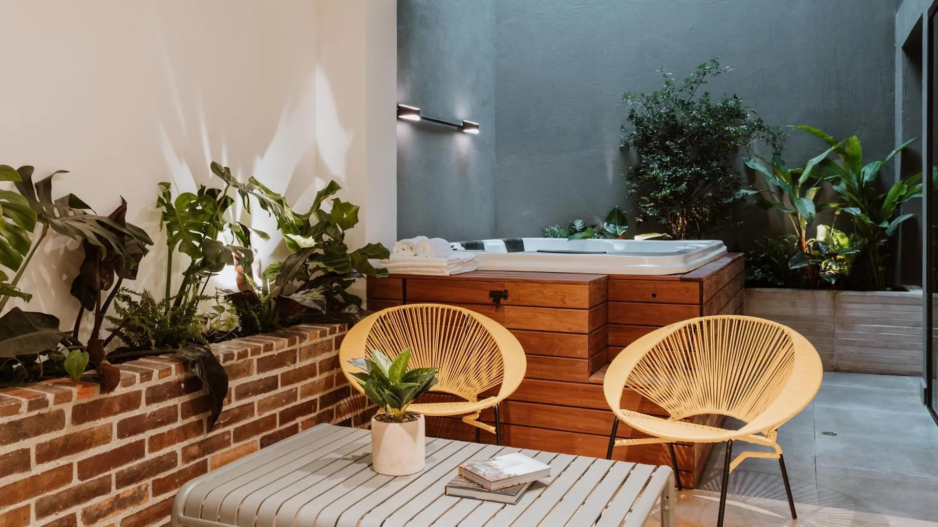 Villaz Luxury Vacation Homes 메딜린